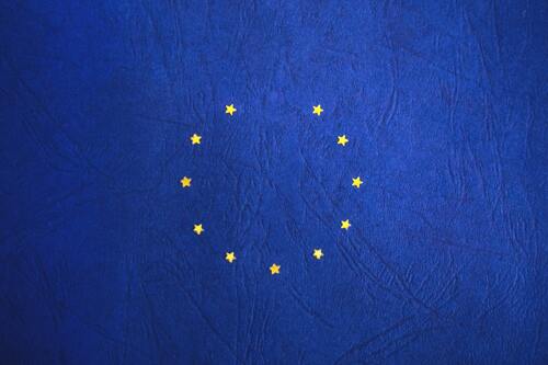 Július elejétől fokozatosan meg lehet nyitni az EU külső határait