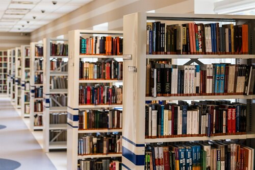 Új könyvekkel és türelmi idővel készül a Fővárosi Szabó Ervin Könyvtár