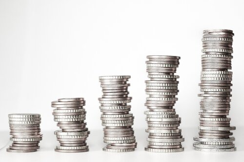 Százmilliárd forint fejlesztési forrásra pályázhatnak a kis- és középvállalkozások
