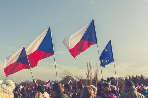 Jóval száz alatt a napi fertőzések száma Csehországban, megszüntetik a szükségállapotot