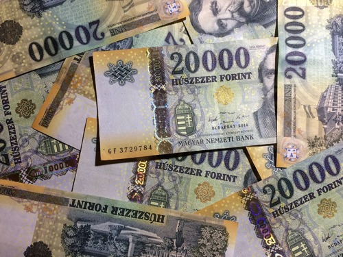 Ennyi adóbevételtől esett el eddig a magyar állam a koronavírus miatt