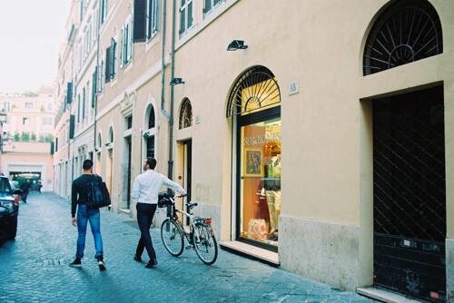 Nápolyi zavargások a kijárási tilalom miatt