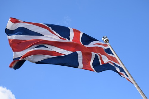 Brit oktatási miniszter: júniustól részlegesen nyithatnak az iskolák