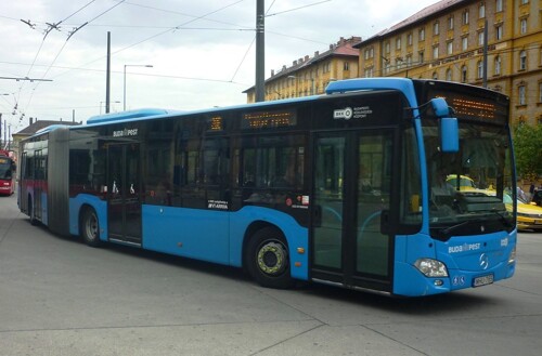 Tartalékbuszokat is bevet a BKK, ha túl sokan utaznának az érettségi miatt