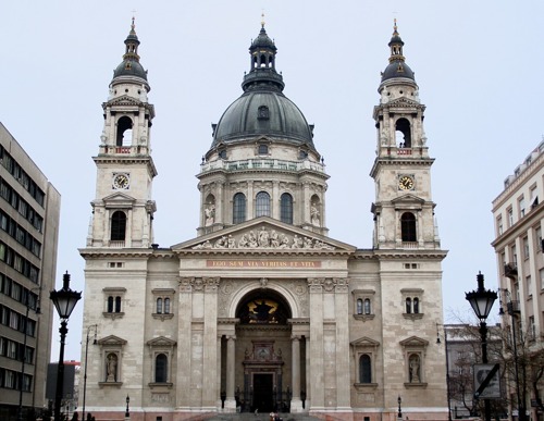 Megtartják az augusztus 20-i, ünnepi szentmisét a Szent István-bazilikában