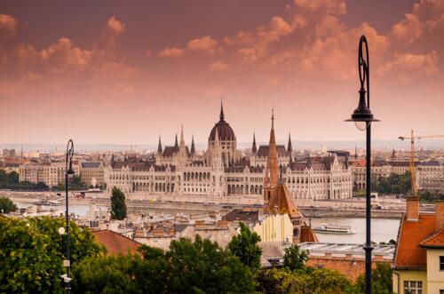 Koronavírus: ma dönt a kormány a budapesti korlátozásokról