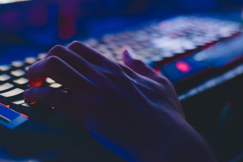 Online nyelvvizsga: rafinált hackernek kell lenni a rendszer kijátszásához
