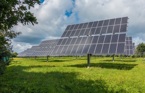 A nap- és szélenergia pörgethetné fel a gazdaságot a járvány után
