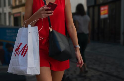 Világszerte 170 üzletét zárhatja be a H&M