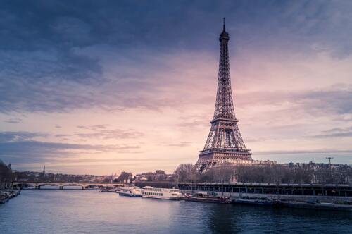 Újra nyit az Eiffel-torony is