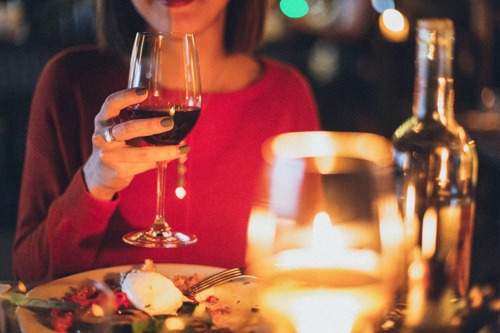22 helyen nem tartották be az este tíz órás zárást Erzsébetvárosban