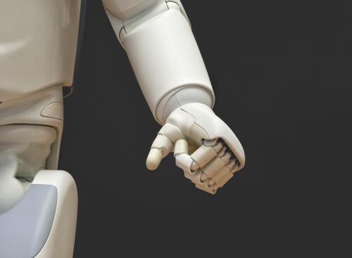 Robot is segíthet a tesztelésben