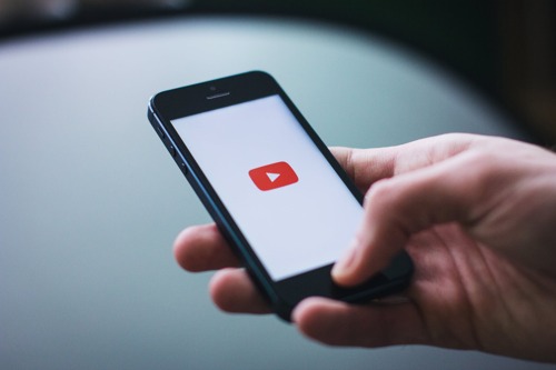 Győrfi Pál: biztos komoly erőpróba minden YouTube-videó előtt megnézni Győrfi Pált